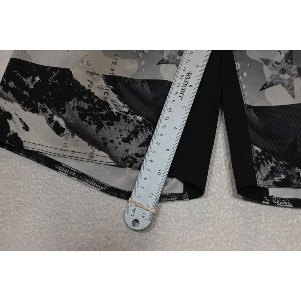 Reebok Crossfit Board Shorts Mens Small‎ Camo Star Print Athletic Excellent